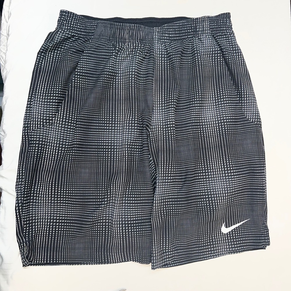 Nike Mens Dri-FIT Geometric Grid Print Athletic Shorts Black White S Techwear